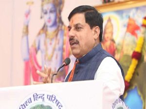 डॉ. यादव बोले – गोवर्धन पर्व हमारी संस्कृति का प्रतीक, इसे परंपरागत ढंग से मनाएं