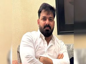 पत्नी ज्‍योति सिंह से विवाद के बीच पवन सिंह ने चुनावी मैदान से नाम वापस लिया
