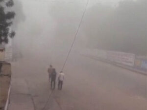 दो चक्रवातों के बीच फंसा एमपी, ठंड और घने कोहरे से जनजीवन प्रभावित