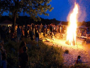 आस्था का आदेश: मनाली के 9 गांवों में टीवी-मोबाइल से लेकर खेती तक पर रोक