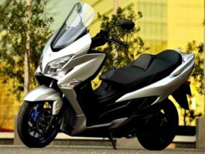 अब स्कूटर में मिलेगा 400 सीसी का पावरफुल इंजन, मुंबई में पेश हुआ नया मॉडल